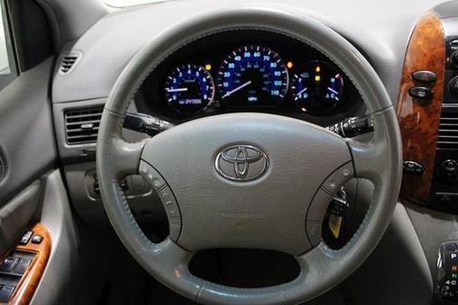 2010 Toyota Sienna XLE