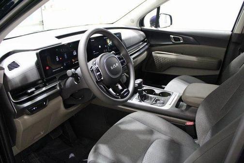 2025 Kia Carnival LX