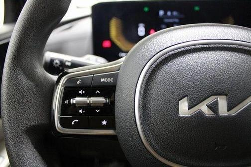2025 Kia Carnival LX
