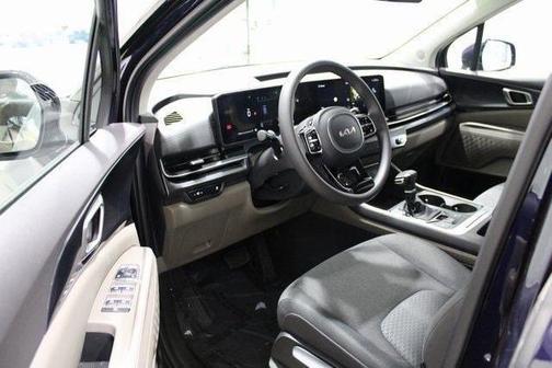 2025 Kia Carnival LX