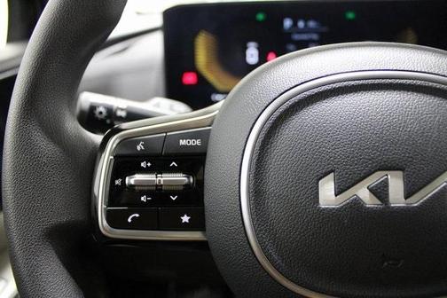 2025 Kia Carnival LX