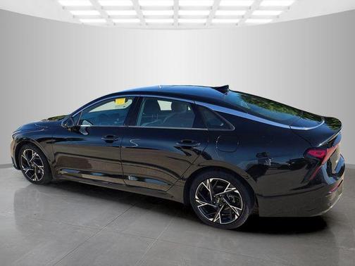 Aurora Black Pearl 2025 Kia K5 GT-Line