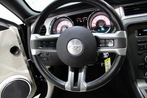 2010 Ford Mustang V6