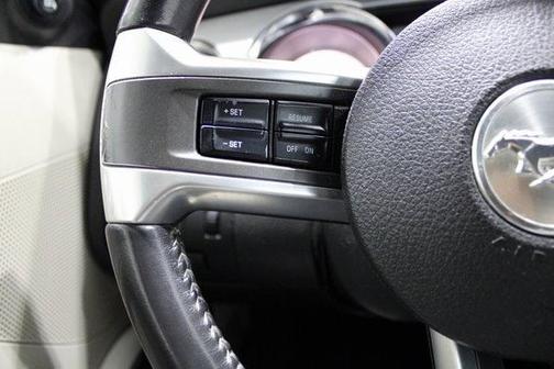 2010 Ford Mustang V6