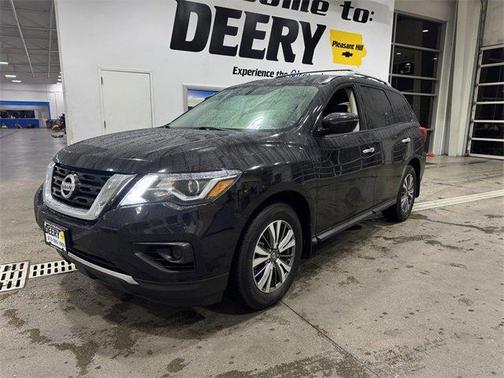 2019 Nissan Pathfinder S