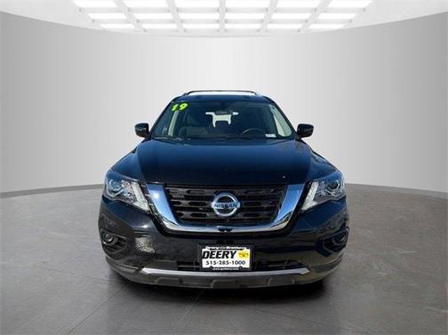2019 Nissan Pathfinder S