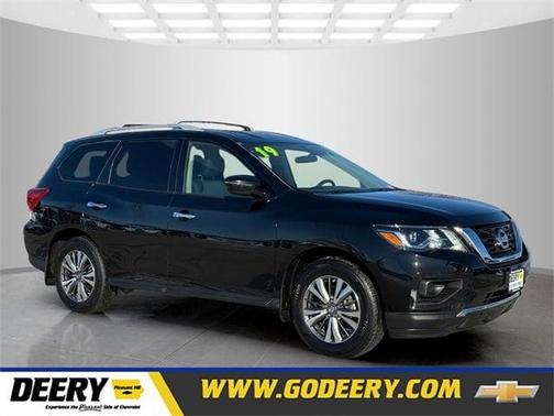 2019 Nissan Pathfinder S