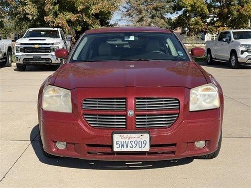 2007 Dodge Magnum Base
