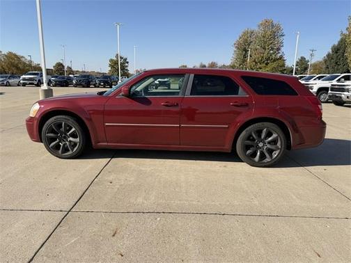 2007 Dodge Magnum Base