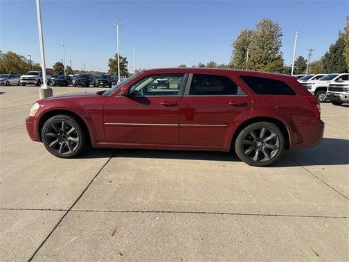 2007 Dodge Magnum Base