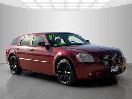 2007 Dodge Magnum Base