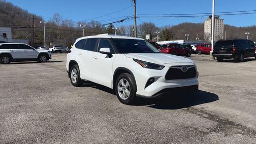 2023 Toyota Highlander LE