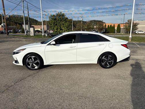 2023 Hyundai ELANTRA HEV Limited