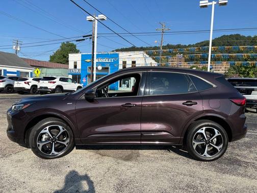 2023 Ford Escape ST-Line Elite