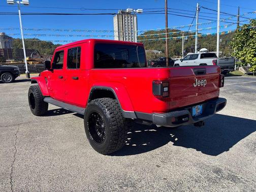 2021 Jeep Gladiator Overland