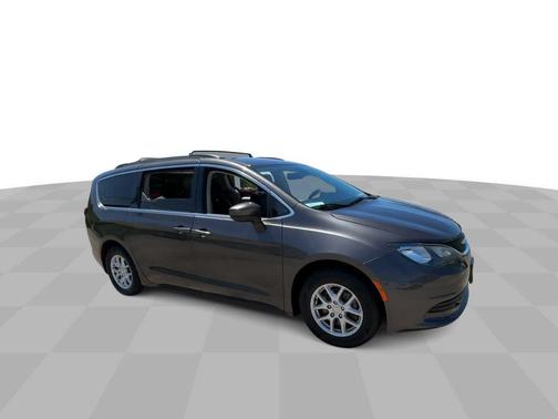 2020 Chrysler Voyager LXI