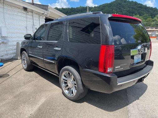 2012 Cadillac Escalade Platinum Edition