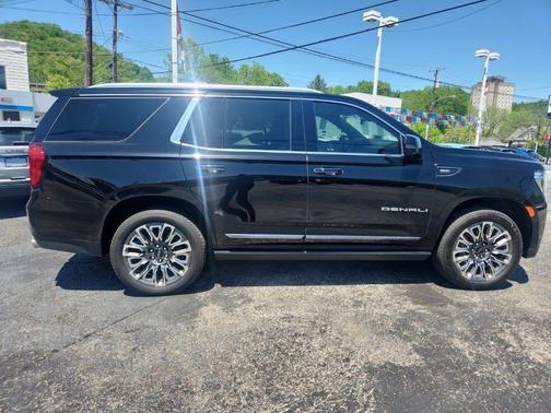2023 GMC Yukon Denali Ultimate
