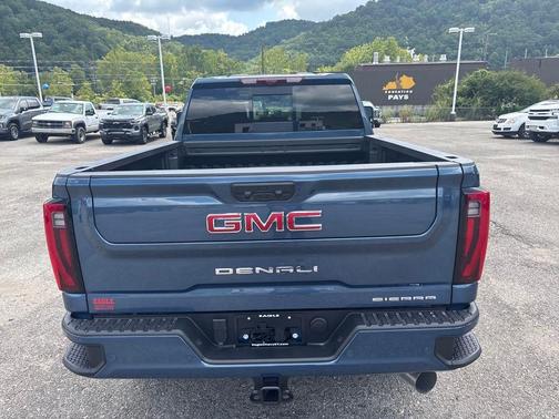 2025 GMC Sierra 2500 Denali