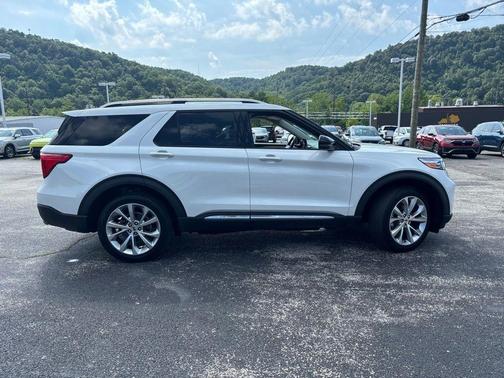 2021 Ford Explorer Platinum