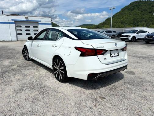 2021 Nissan Altima 2.5 SR