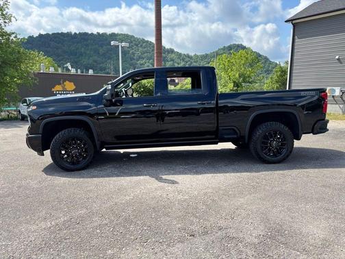 2025 Chevrolet Silverado 2500 LTZ