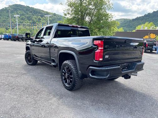 2025 Chevrolet Silverado 2500 LTZ