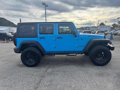 2017 Jeep Wrangler Unlimited Sport