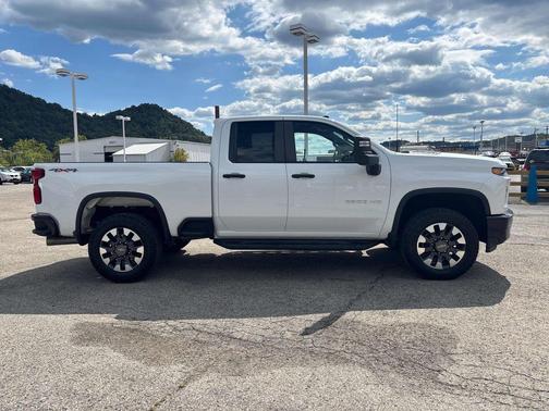 2021 Chevrolet Silverado 2500 Custom