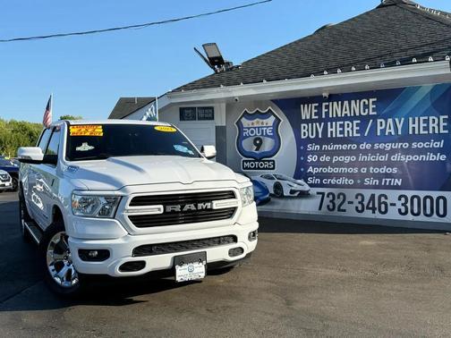 Bright White Clearcoat 2021 RAM 1500 Big Horn/Lone Star