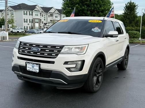 White Platinum Metallic Tri-Coat 2017 Ford Explorer Limited
