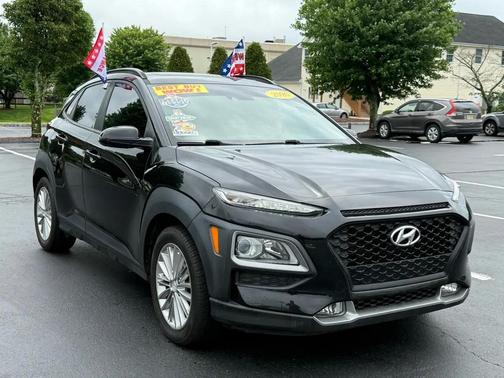 Ultra Black 2020 Hyundai KONA SEL Plus