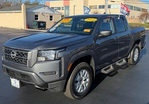 2022 Nissan Frontier SV