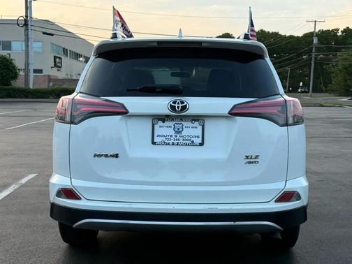 Super White 2016 Toyota RAV4 XLE