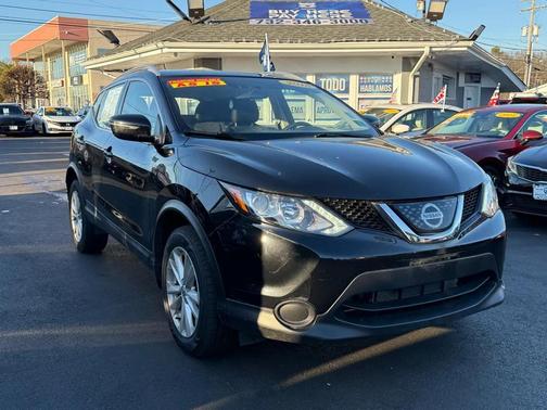 2018 Nissan Rogue Sport SV