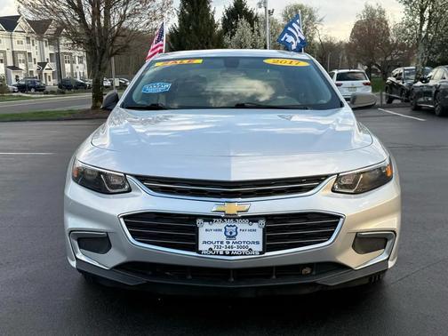 Silver Ice Metallic 2017 Chevrolet Malibu 1LS