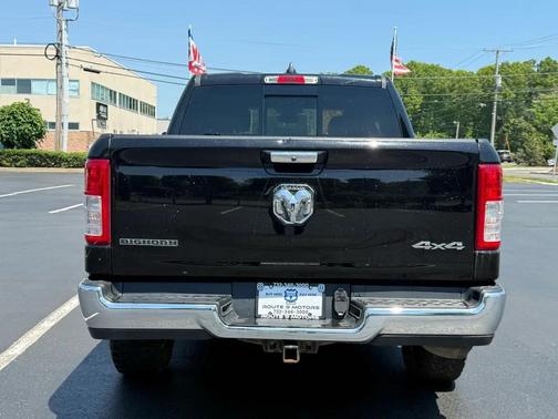 Diamond Black Crystal Pearlcoat 2019 RAM 1500 Big Horn