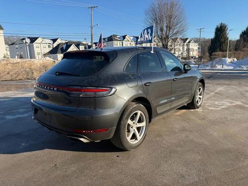 2021 Porsche Macan 