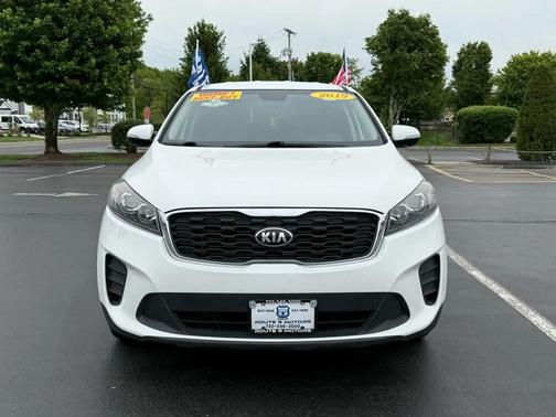 Snow White Pearl 2019 Kia Sorento LX
