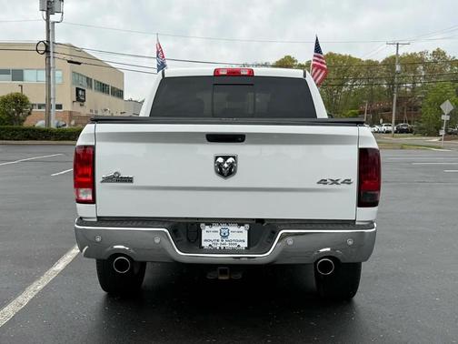 Bright White Clearcoat 2017 RAM 1500 Big Horn