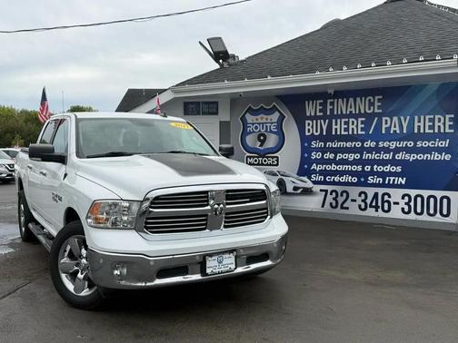 Bright White Clearcoat 2017 RAM 1500 Big Horn