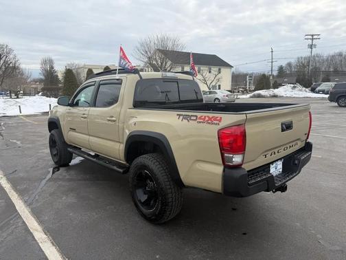 2017 Toyota Tacoma SR5