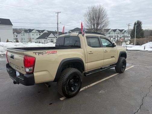2017 Toyota Tacoma SR5