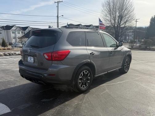 2019 Nissan Pathfinder SV