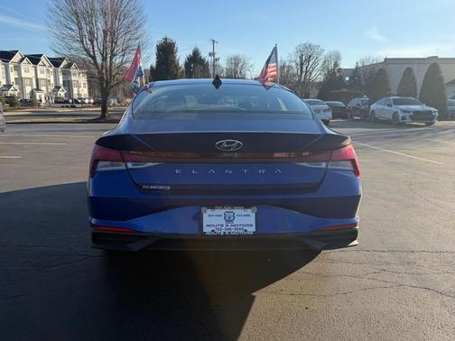 2021 Hyundai ELANTRA SE