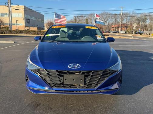 2021 Hyundai ELANTRA SE