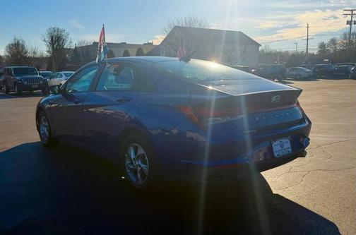 2021 Hyundai ELANTRA SE