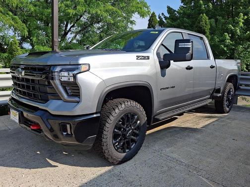 Sterling Gray Metallic 2026 Chevrolet Silverado 2500 LT