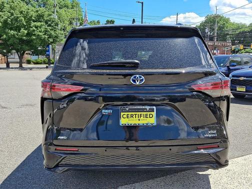 Midnight Black Metallic 2023 Toyota Sienna XSE 7 Passenger