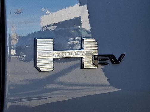 Meteorite Metallic (Gray) 2026 GMC HUMMER EV SUV 2X